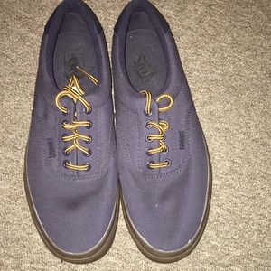 Size 10 vans